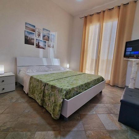 Al Vecchio Carrubo - Lovely 2-Rooms House & Patio マルサラ エクステリア 写真