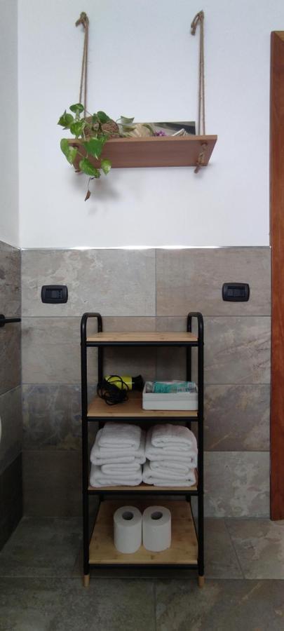 Al Vecchio Carrubo - Lovely 2-Rooms House & Patio マルサラ エクステリア 写真